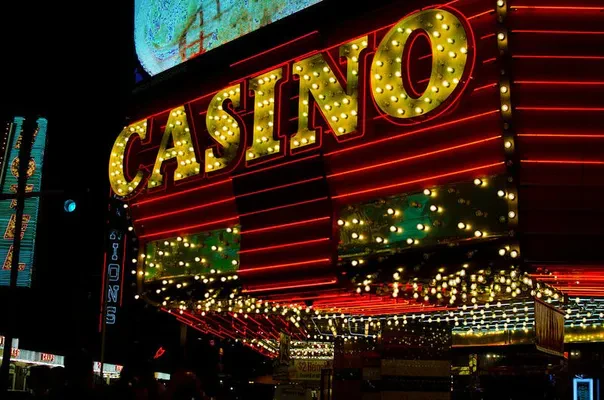header casino