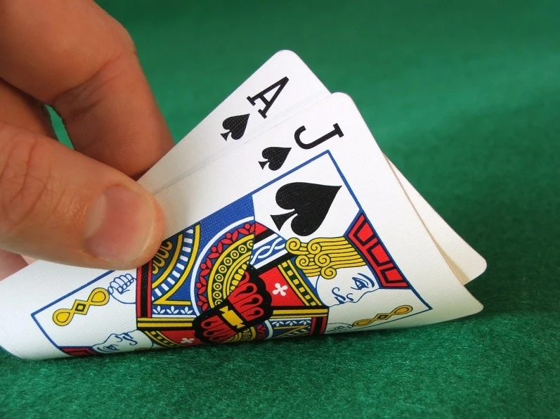 Le blackjack est le jeu de cartes le plus joué dans les casinos en ligne