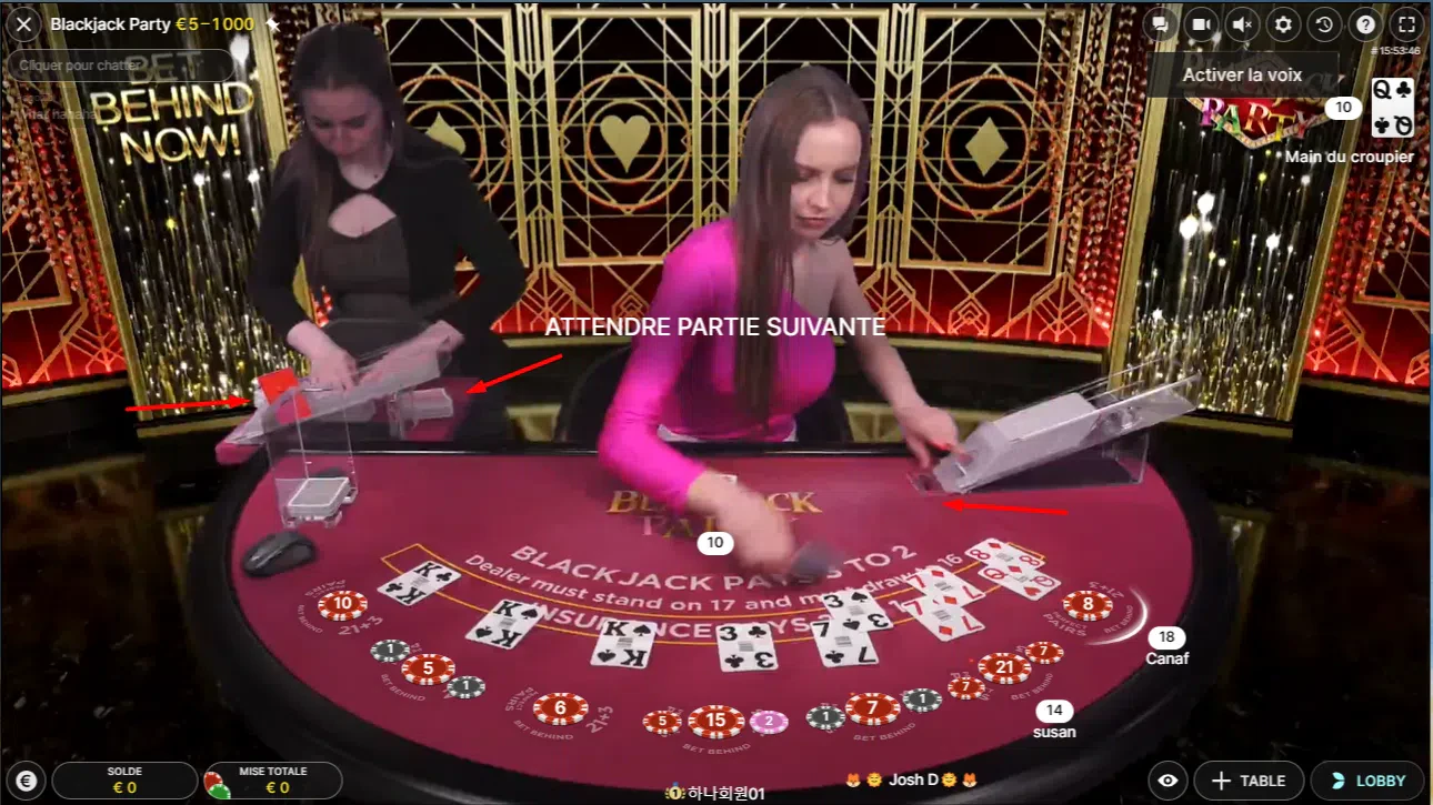 Croupière mélange carte blackjack live